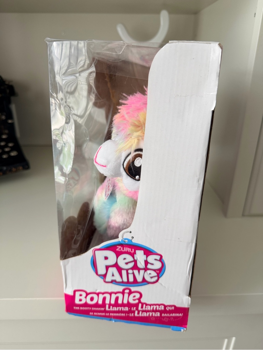 ZURU PETS ALIVE Rainbow Boppi The Booty Shakin Llama Battery-Power Dancing Toy - Picture 8 of 10